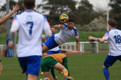 IMG 9926-Dylan-Adjei-Hersey-wins-a-header