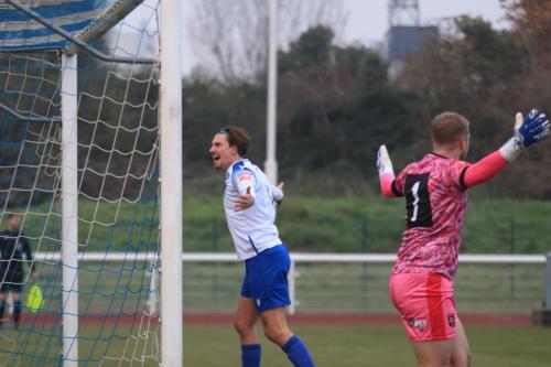 IMG 5371-Sam-Youngs-celebrates-his-goal