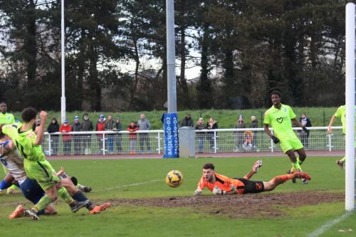 IMG 9150-Sam-Youngs-beats-Ahmet-Biler-to-score-the-second-Enfield-goal