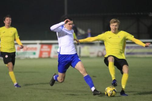 IMG 5155-Marcus-Wyllie-challenges-Patrick-Dam