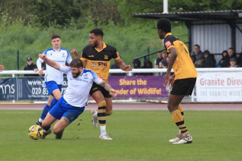 IMG 1062-Enfields-Jake-Cass-challenged-by-Darion-Furlong