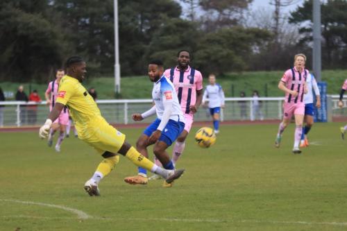 IMG 5956-Dulwich-keeper-Ravan-Constable-clears-from-Reece-Beckles-Richards