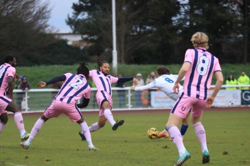 IMG 5961-Enfields-Sam-Youngs-shoots-as-Michael-Chambers-stretches-to-block