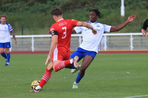 IMG 1498-Joe-Whight-clears-from-Josh-Keeya