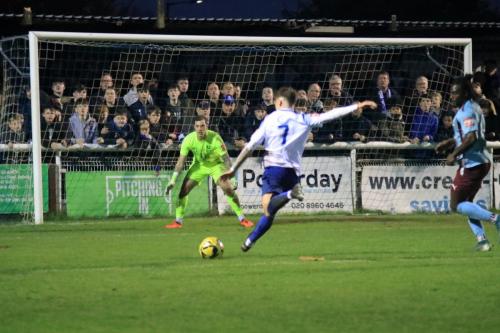 IMG 4310-Ollie-Knight-scores-the-third-Enfield-goal