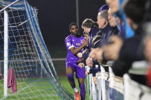 IMG 0419-Osa-Otote-receives-the-congratulations-of-the-crowd-after-being-substituted