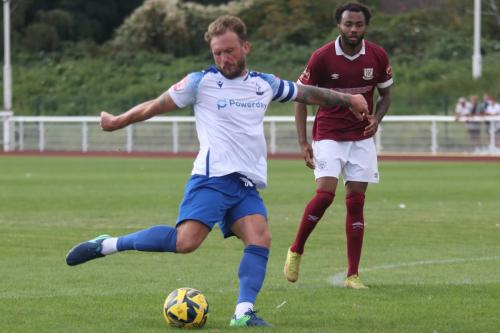 IMG 0803-Scott-Thomas-keeps-his-shot-down-but-is-just-off-targer