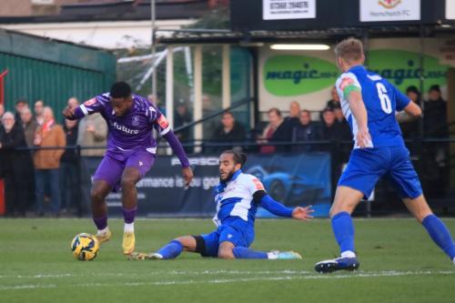 IMG 3567-Reece-Beckles-Richards-L-evades-a-challenge-from-Quentin-Monville