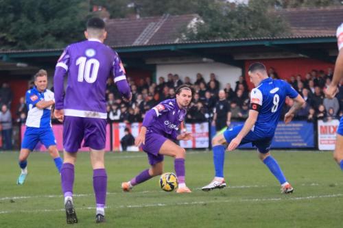 IMG 3597-Tom-Wraight-R-clears-from-Sam-Youngs