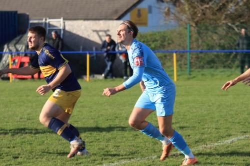 IMG 1617-Sam-Youngs-R-came-on-as-a-substitute-at-half-time