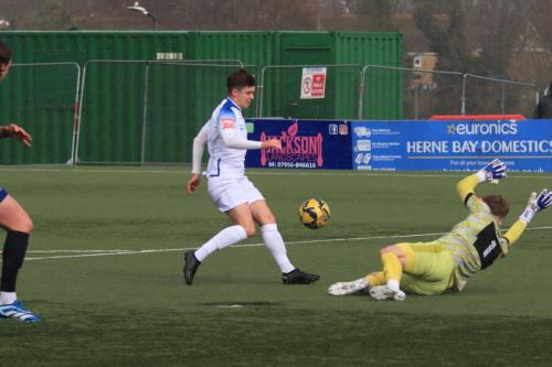 IMG 0612-Ollie-Knight-lifts-the-ball-over-Harry-Seaden-for-the-opening-goal