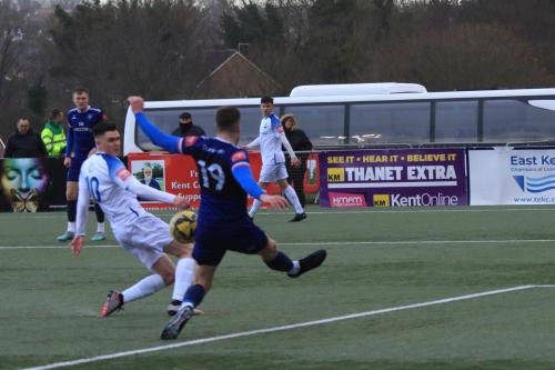 IMG 0652-Lewis-Knight-blocks-from-Marcus-Wyllie