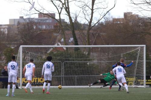 IMG 0682-Maragtes-Steve-Cawley-equalises-from-the-penalty-spot