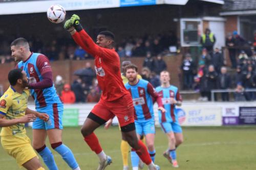 IMG 7424-Cheshams-Dillon-Addai-punches-clear