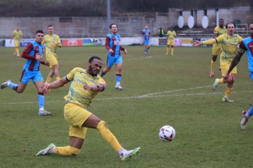 IMG 7504-Hisham-Kasimu-shoots.-The-shot-was-saved-but-Sam-Youngs-scored-from-the-rebound