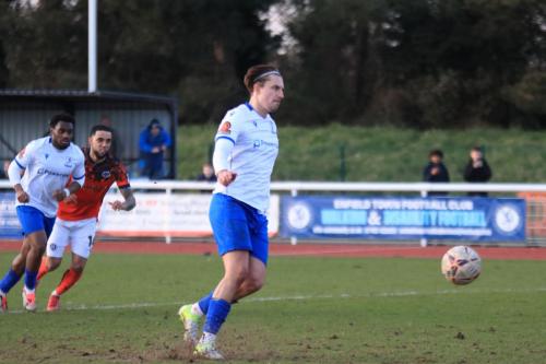 IMG 8121-Sam-Youngs-chips-his-penalty-kick-straight-into-the-arms-of-the-goalkeeper-who-hadnt-moved