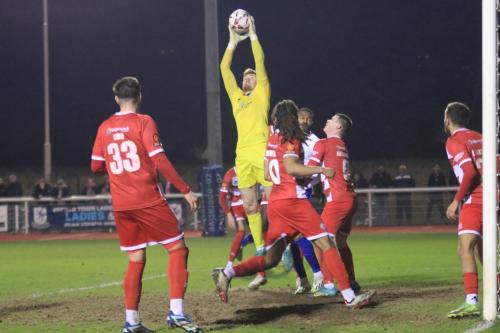 IMG 7623-Joe-Wright-comfortably-claims-an-Enfield-cross