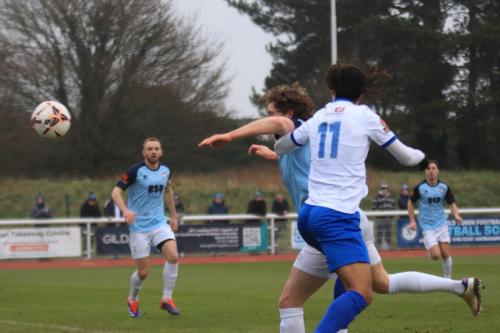 IMG 6567-Amaru-Kaunda-R-heads-wide-for-Enfield