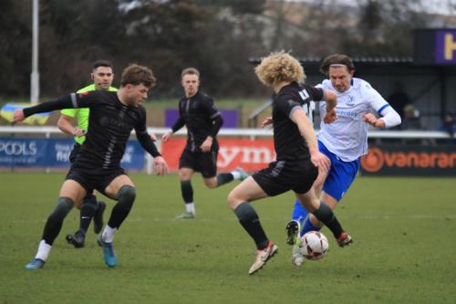 IMG 6932-Sam-Youngs-R-takes-the-ball-past-Aaron-Kuhl