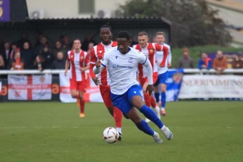 IMG 5447-Ruben-Shakpoke-on-his-Enfield-debut-challenged-by-Emmanuel-Harvest