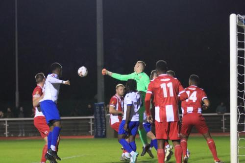 IMG 5560-Hornchurch-keeper-Mason-Terry-punches-clear