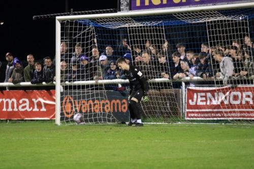 IMG 5617-Rhys-Forster-clearly-though-Adam-Yusuff-would-put-the-second-Hornchurch-kick-down-the-middle.-He-didnt.-1-2-after-two-rounds