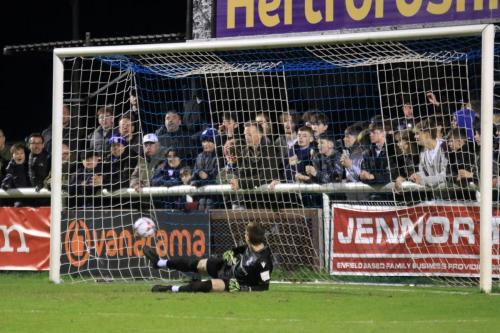 IMG 5653-Ollie-Muldoon-scores-for-Hornchurch.-3-3-after-four-rounds