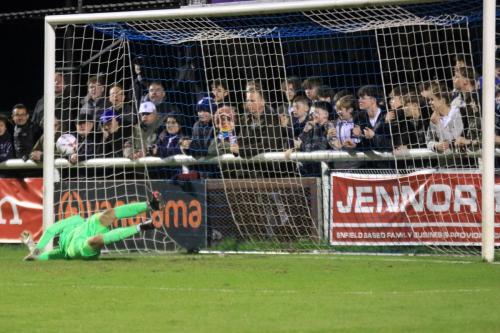 IMG 5703-Mason-Terry-gets-his-hand-to-but-cant-stop-Billy-Leonards-kick.-6-5