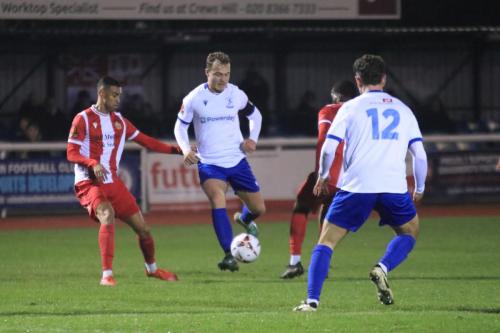 IMG 5798-Enfields-Mickey-Parcell-challenged-by-George-Saunders-L-and-Emmanuel-Harvest