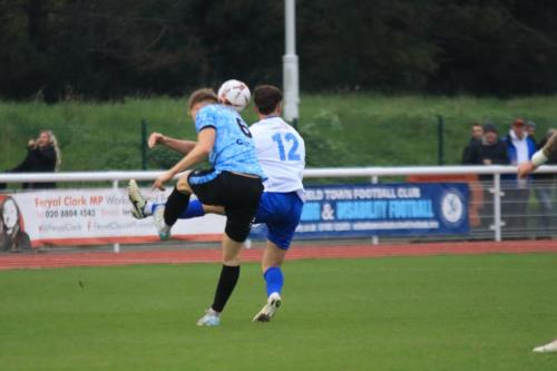 IMG 5134-Josh-Sommerton-clears-from-Billy-Leonard