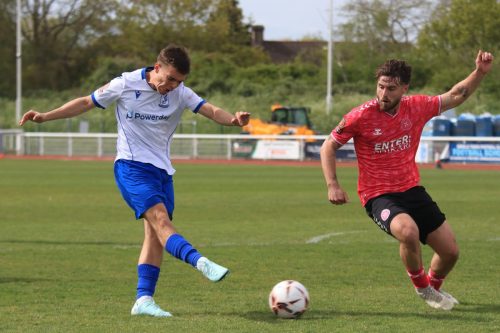 IMG 9507-Jack-Bates-shoots-but-Giorgio-Rasulo-blocks