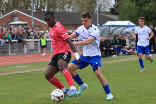 IMG 9587-Brandon-Mason-L-challenged-by-Jack-Bates