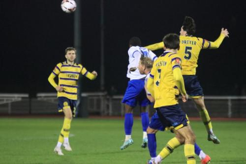 IMG 6194-Sam-Dreyer-heads-clear-from-Tarrelle-Whittaker