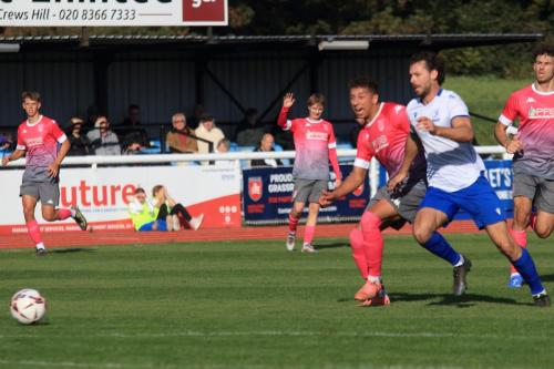 IMG 4362-Harry-Ottaway-R-challenges-Calvin-Brooks