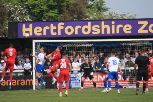 IMG 9888-Sam-Youngs-and-Joe-Partington-challenge-at-a-corner