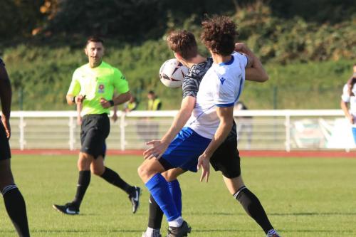 IMG 4655-Harry-Ottaway-R-challenges-Harry-Beadle