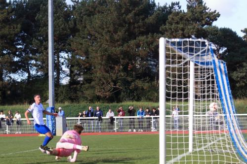IMG 4704-Jake-Hutchinson-celebrates-as-Jack-Smiths-shot-opens-the-scoring