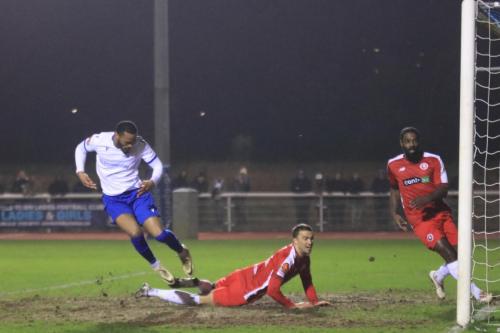 IMG 7151-Hisham-Kasimu-heads-wide