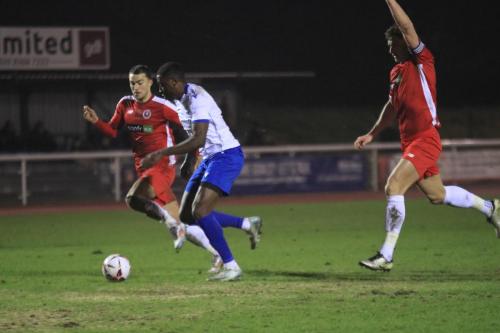 IMG 7299-Dave-Winfield-R-appeals-successfully-for-offside-against-Anointed-Chukwu