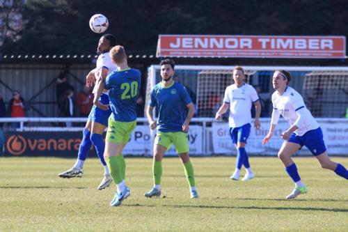 IMG 8522-Hisham-Kasimu-L-challenges-Ryan-Law