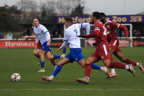 IMG 6274-Lennon-Peake-pursued-by-Jazzi-Barnum-Brown-and-Paul-Appiah-R