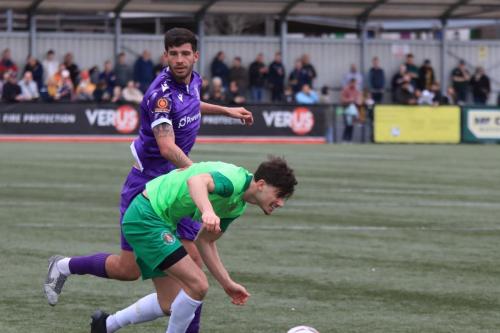 IMG 9068-Henry-Hawkins-challenges-Edon-Pruti