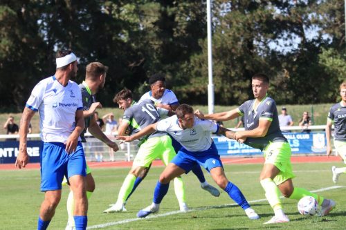 IMG 0726-Tommy-Wood-stabs-the-ball-wide