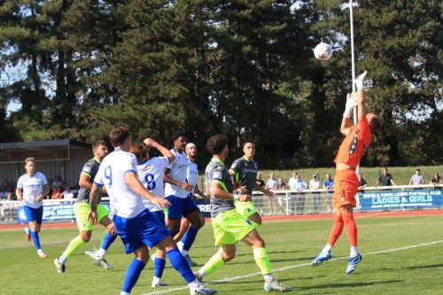 IMG 0773-Ryan-Gosney-palms-Sam-Youngs-header-up-in-the-air