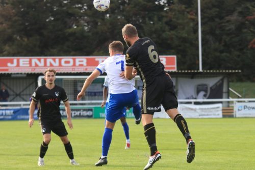 IMG 1207-SamAvery-R-heads-clear-from-Ollie-Knight