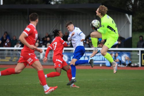 IMG 3959-Baths-Charlie-Binns-beats-Ollie-Knight-to-a-cross