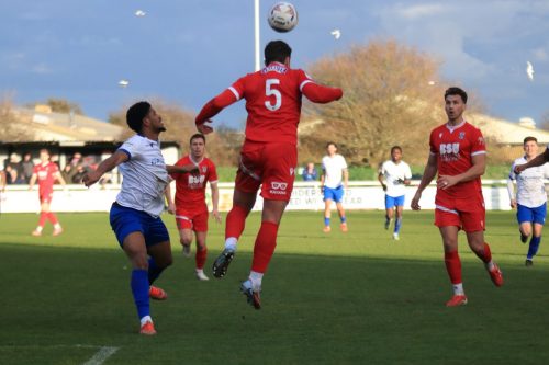 IMG 4145-Jack-Batten-heads-clear-from-Corie-Andrews