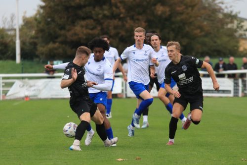 IMG 1386-Enfields-Nino-Adom-Malaki-cuts-inside-Jake-Evans