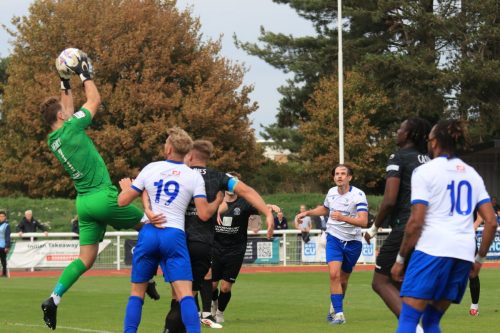 IMG 1482-Will-Henry-collects-ahead-of-Enfields-Adam-Thompson