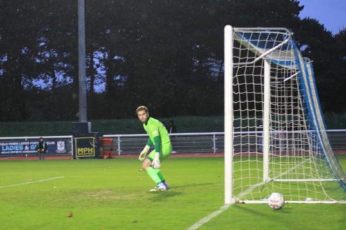 IMG 2590-Ryan-Sandford-can-only-watch-as-Olly-Daviss-shot-passes-just-wide-of-the-post